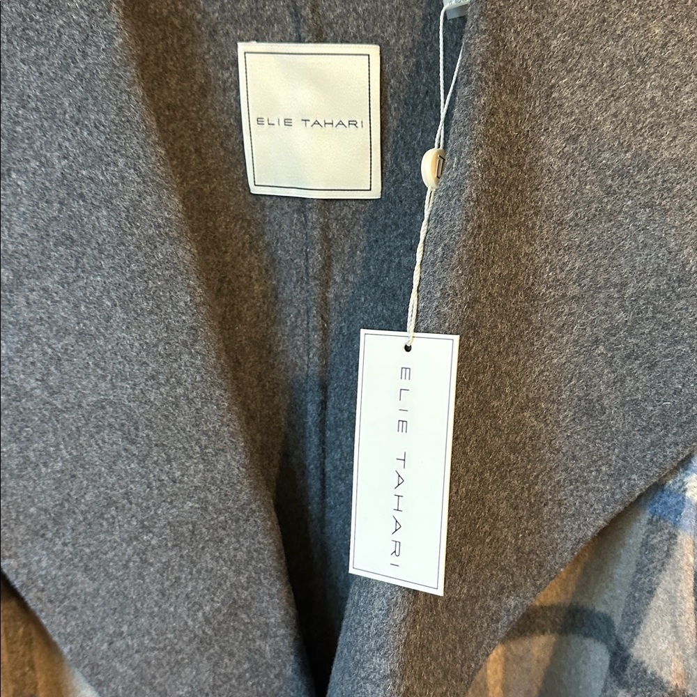 Elie Tahari blue Wallace plaid coat, size medium - Picture 9 of 10